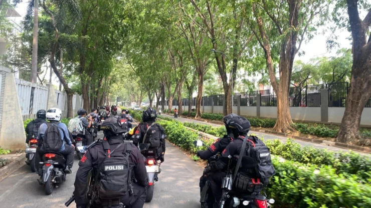Brimob Polda Metro Jaya Kawal Penindakan dan Pemulihan Kampung Ambon