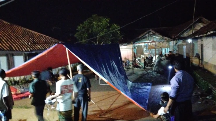 Warga Purasari Berhamburan Keluar Rumah Akibat Gempa Bumi M 4,1 di Bogor