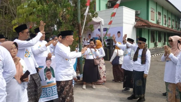 Kamenag Banten Luncurkan Hari Santri Diikuti 2.500 Peserta Jalan Sarungan