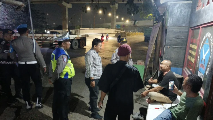 Polres Pelabuhan Tanjung Priok Gelar Patroli Cipta Kondisi dan Strongpoint, Antisipasi Gangguan Kamtibmas pada Dini Hari
