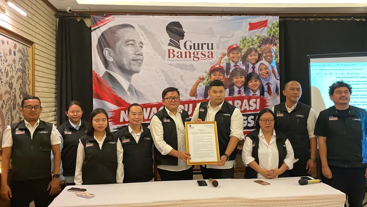Gerakan Guru Bangsa bersama Nawa Guru mengampanyekan pemerataan akses pendidikan melalui pembagian buku dan perlengkapan sekolah kepada anak-anak dengan slogan “Setara untuk Indonesia”.