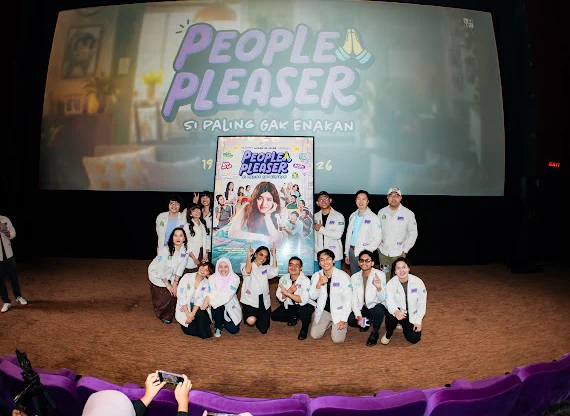 Capek Banget Selalu Bilang ‘Iya’? LYTO Pictures Rilis Trailer Film ‘People Pleaser’, Siap Nampol Kaum Nggak Enakan Mulai 19 November di Bioskop!