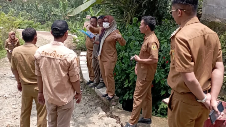 Tim Kecamatan Leuwiliang bersama Pemdes Purasari Laksanakan Monev Bankeu  2026