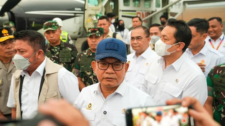 Di Palembang, Menko Polkam Luncurkan Penerapan Perdana Teknologi Dry Ice untuk Mengurai Kabut Asap Karhutla